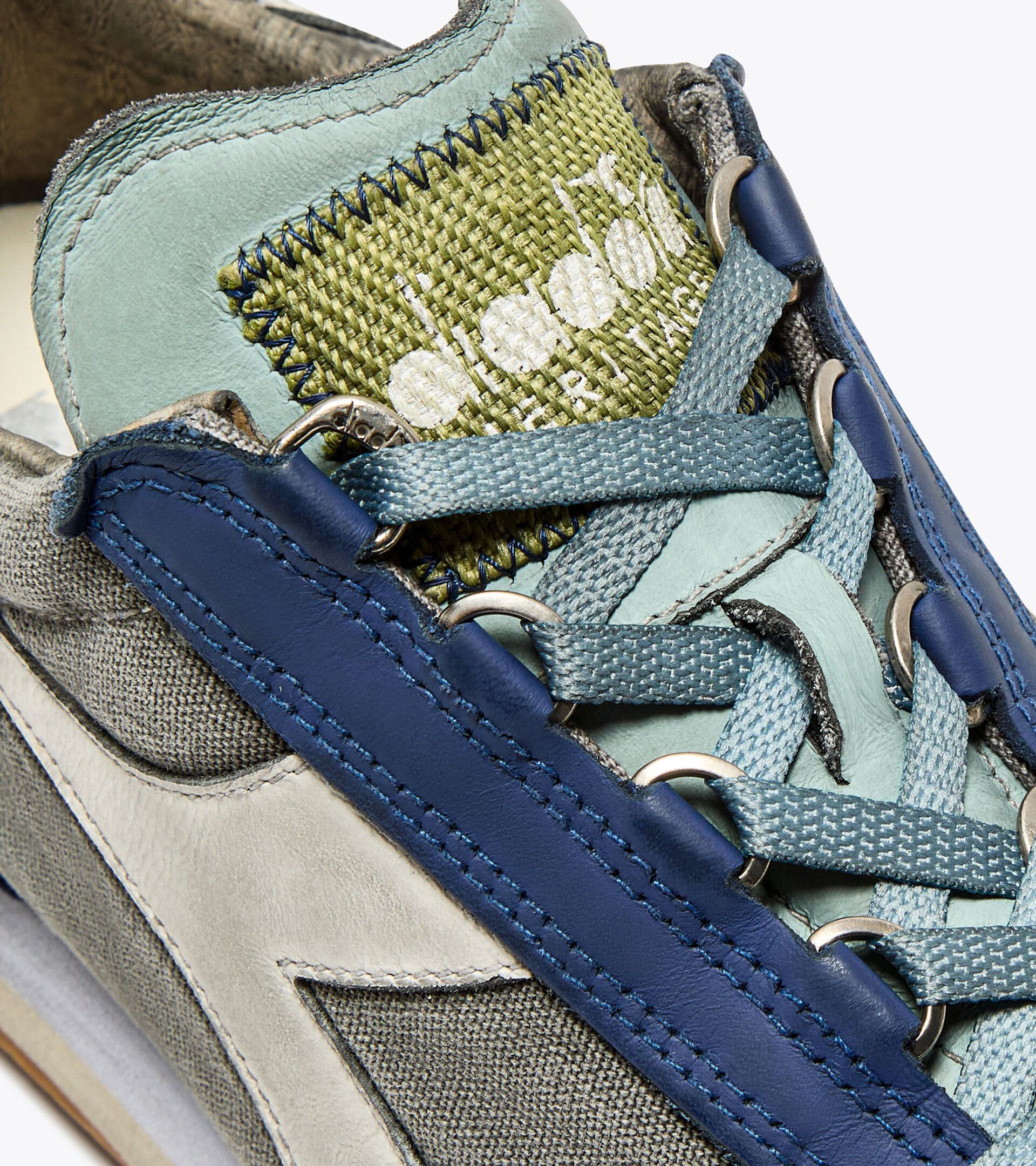 Diadora Heritage Sneaker Equipe Dirty Sw Evo in Tela e Pelle Azzurro Foschia Uomo