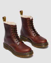 Dr. Martens Stivaletti Donna 1460 Serena Butterscotch Orleans Marrone con Pelliccia Interna