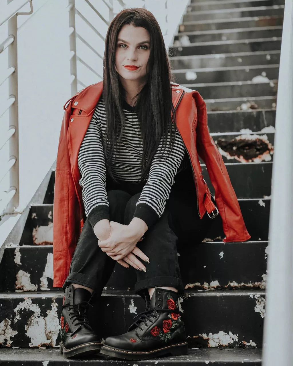 Dr. Martens Stivali Stringati 1460 Vonda Black Softy T in Pelle Nero Donna