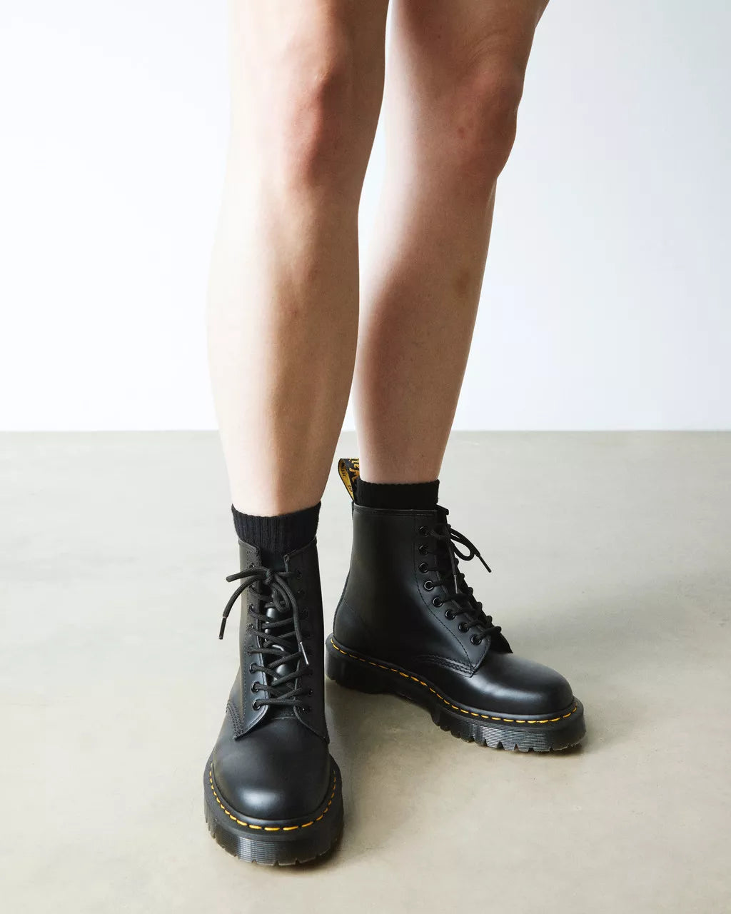 Dr. Martens Combat Boots 1460 Bex Black Smooth in Pelle Nero Unisex