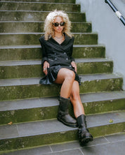 Dr. Martens Stivali Alti Anistone HI Burnished Waxy Pull Up in Pelle Grigio Antracite Unisex