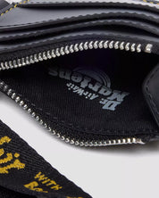 Dr. Martens Portacarte Black Kiev Pelle Nero Unisex con Portachiavi