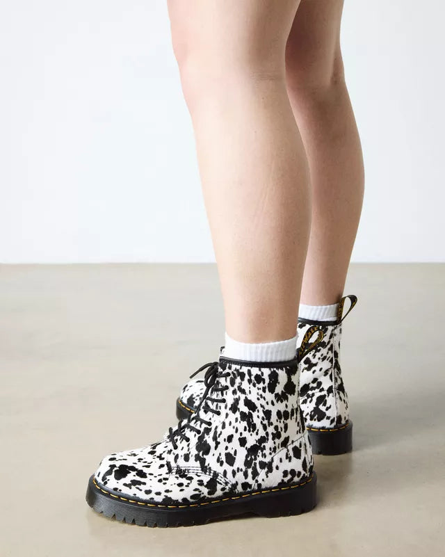 Dr. Martens Combat Boots 1460 Bex Cream Dalmatian in Pelle Unisex
