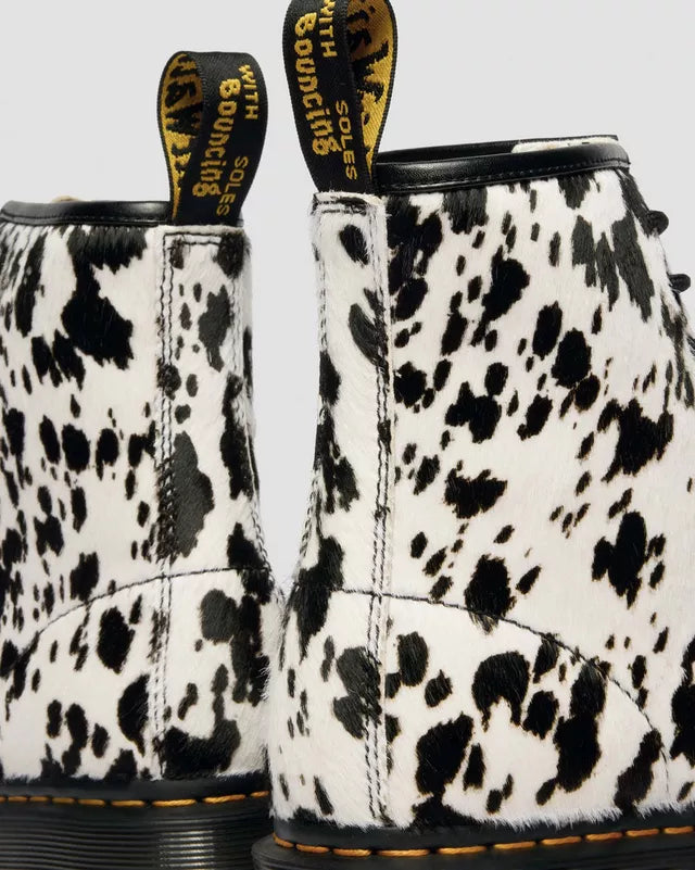 Dr. Martens Combat Boots 1460 Bex Cream Dalmatian in Pelle Unisex