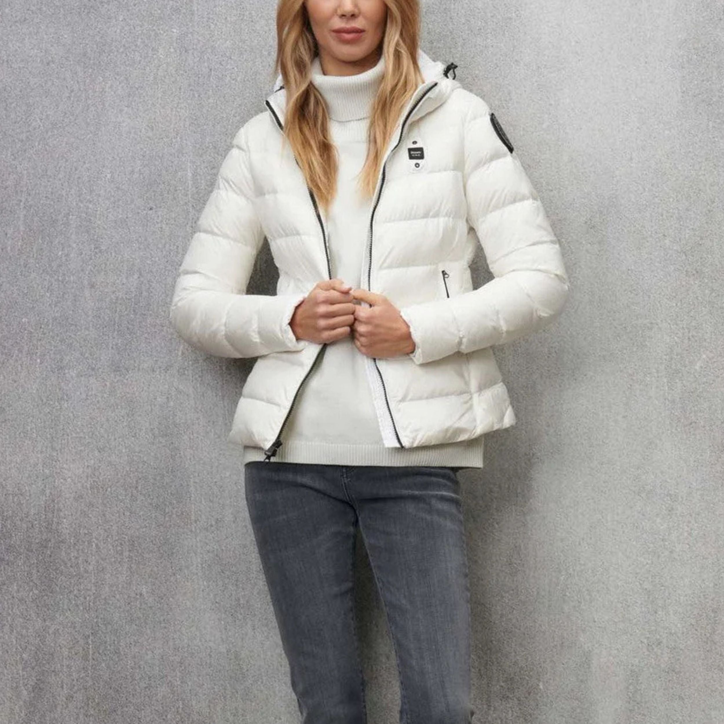 Blauer Piumino Sfiancato Charme Bianco Ottico Donna con Cappuccio Fisso