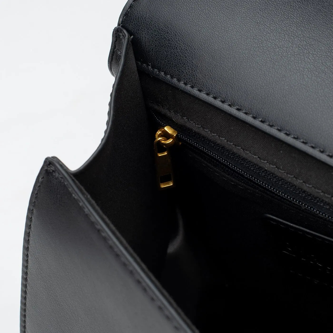 Blauer Handbag or Shoulder Bag Black Women