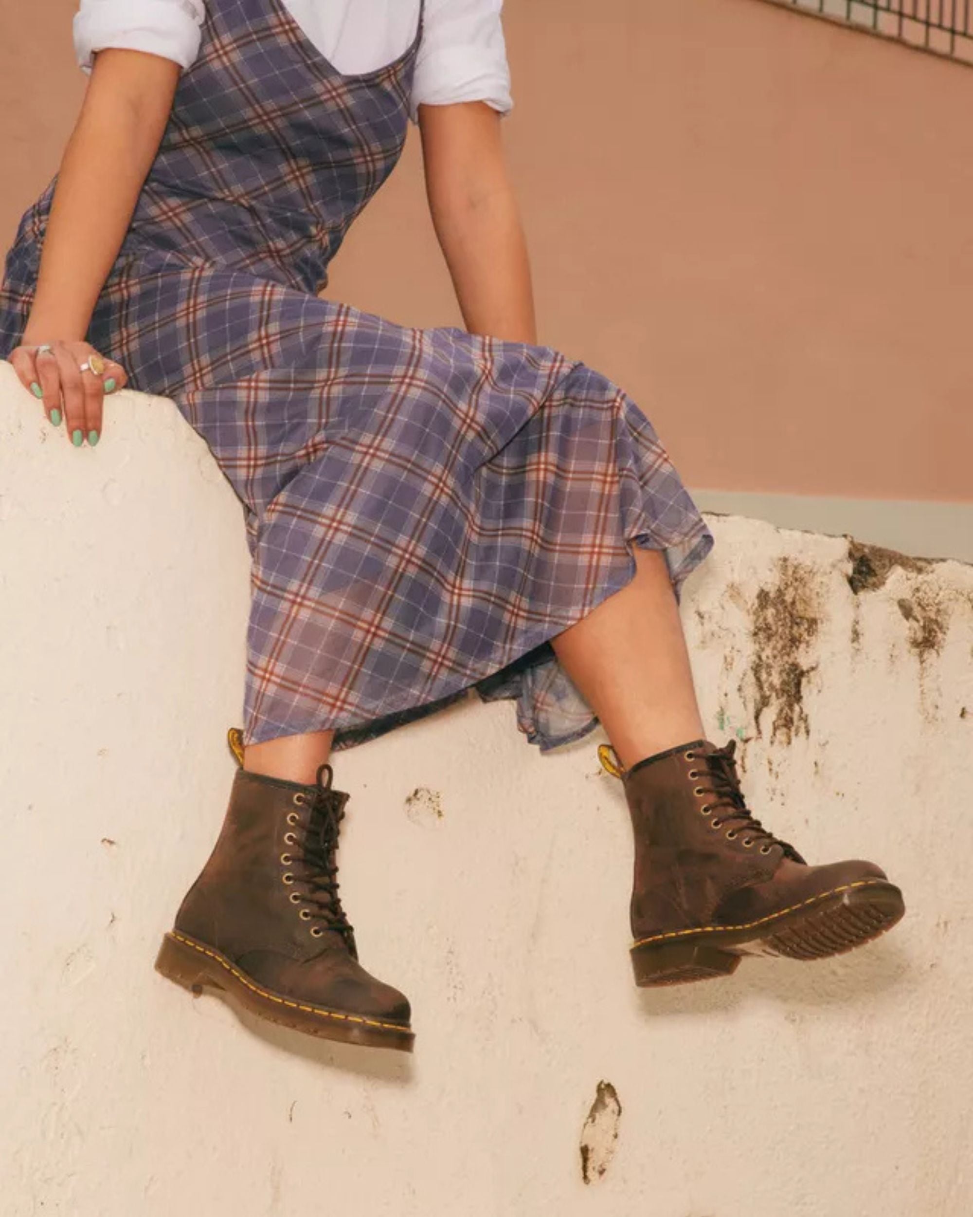 Dr. Martens Stivaletti 1460 Dark Brown Crazy Horse Marrone Unisex