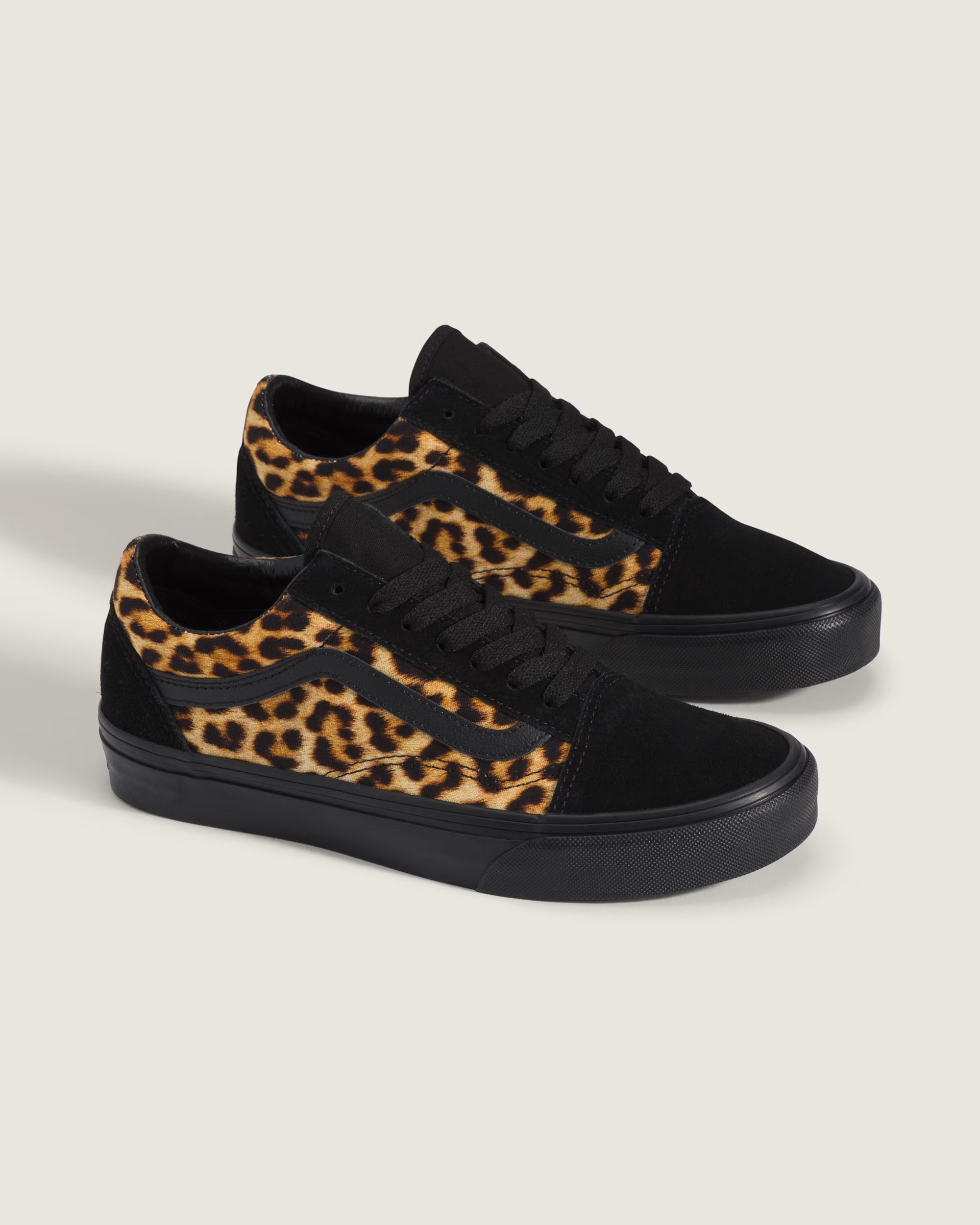 Vans Sneaker Donna Old Skool Tomaia Nero con Inserti Suede Trama Leopardato