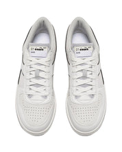 Diadora Magic Basket Low Tech in Suede White