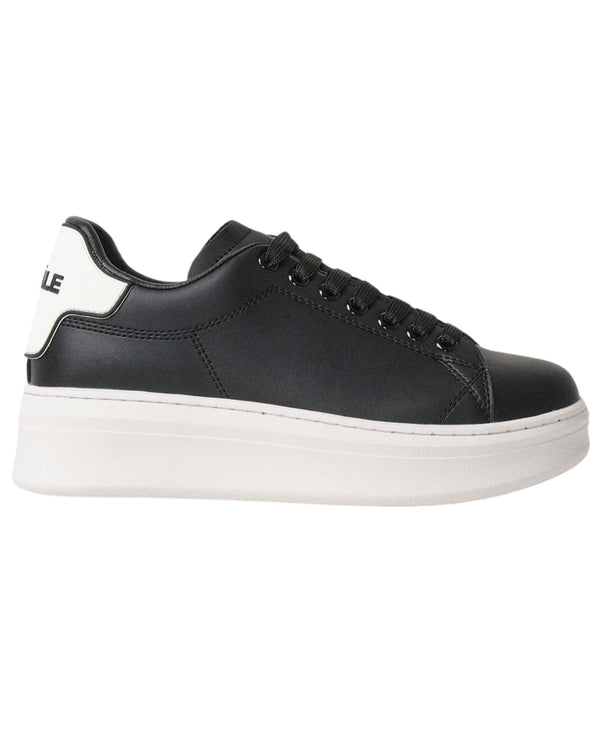 Gaelle Sneakers Addict Leather Black