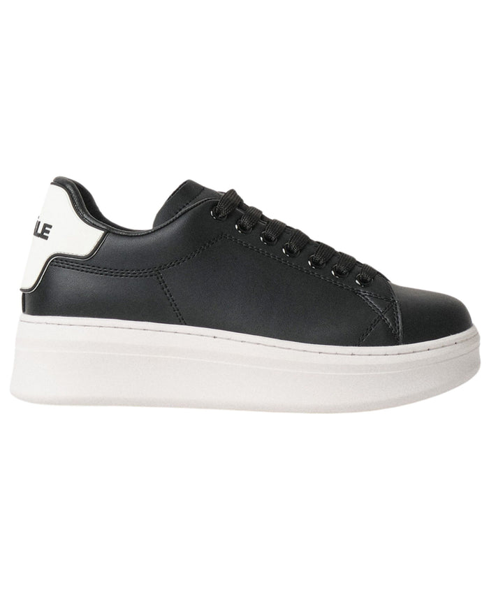 Gaelle Sneakers Addict Leather Black 1