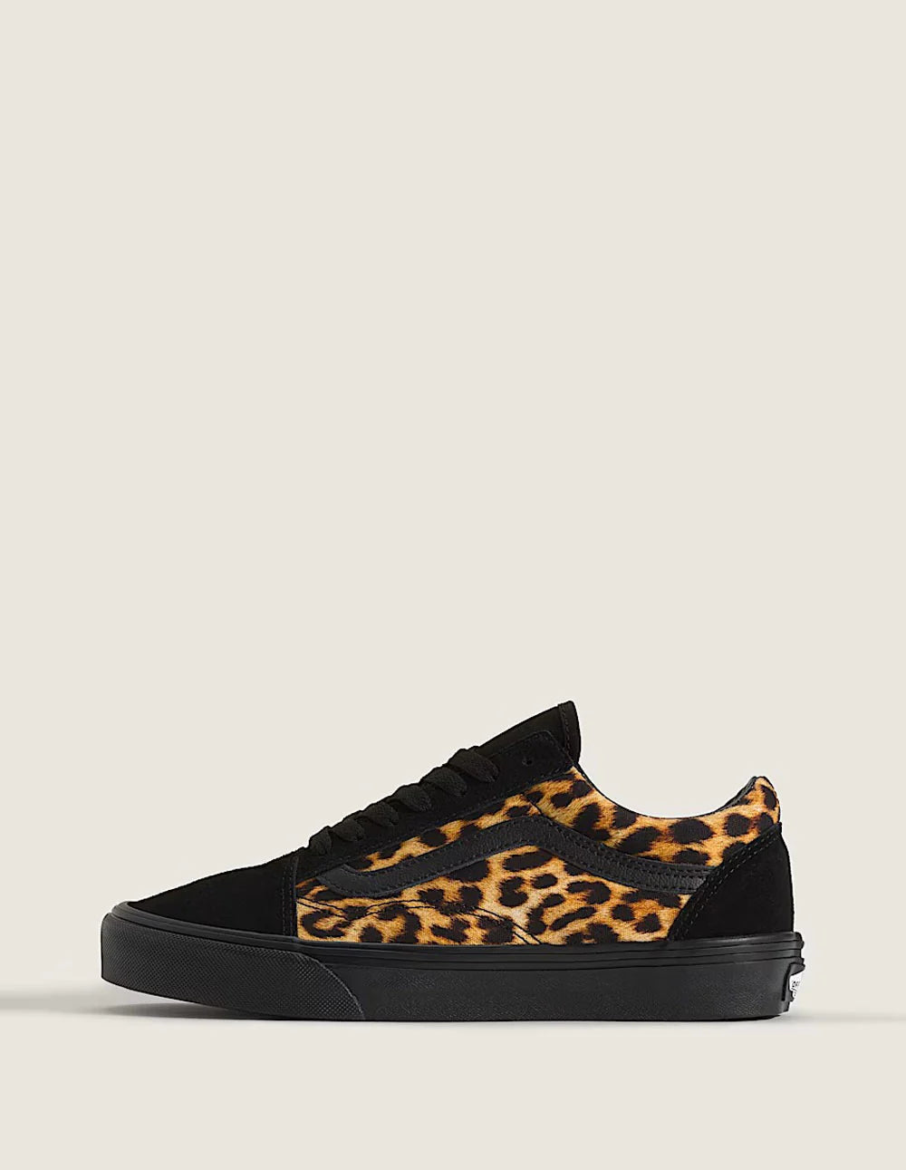 Vans Sneaker Donna Old Skool Tomaia Nero con Inserti Suede Trama Leopardato