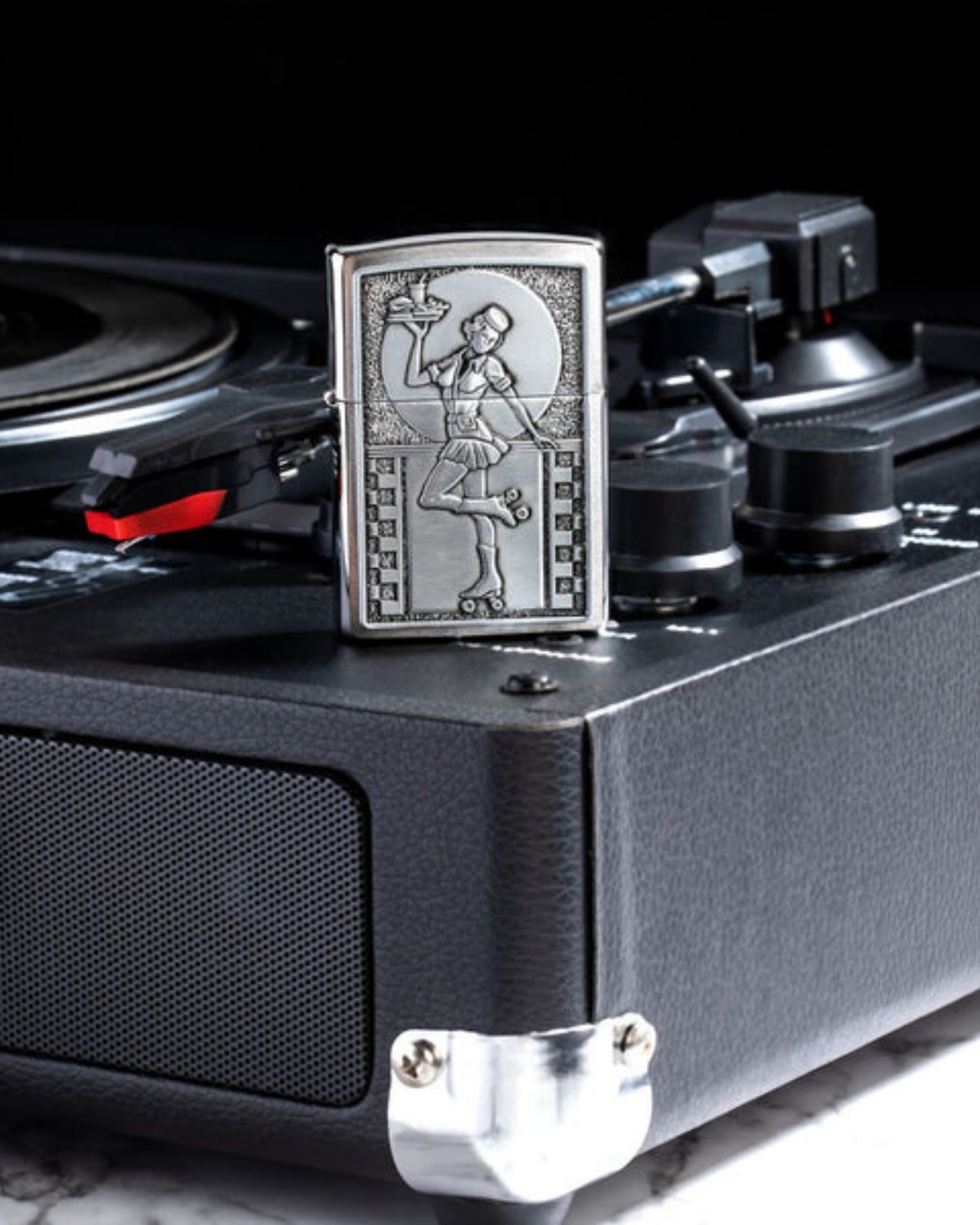 Zippo accendino Limited Edition made in USA cameriera roller