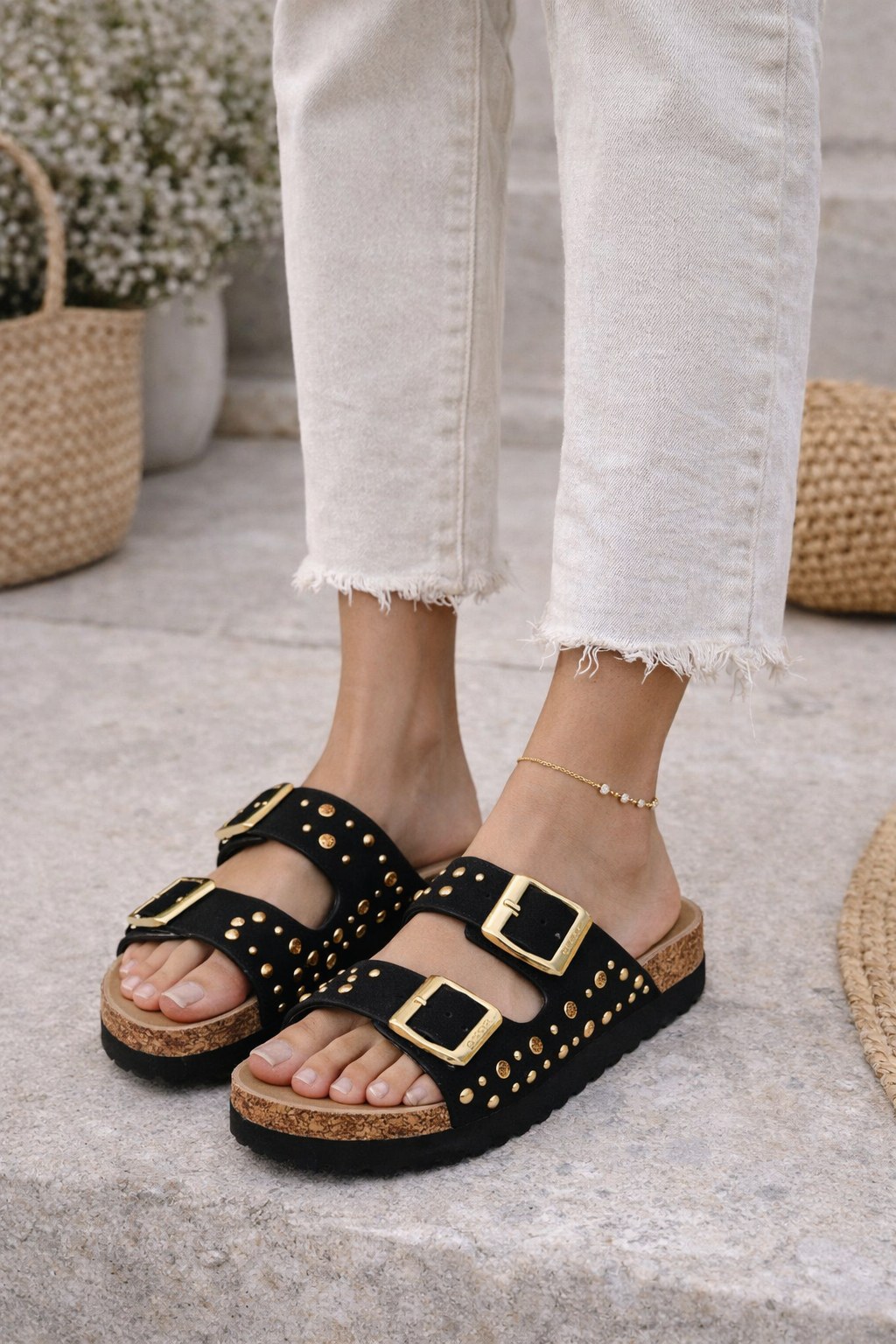 Gaelle scarpe donna SANDALO in SUEDE CON DOPPIA FIBBIA E BORCHIE nero