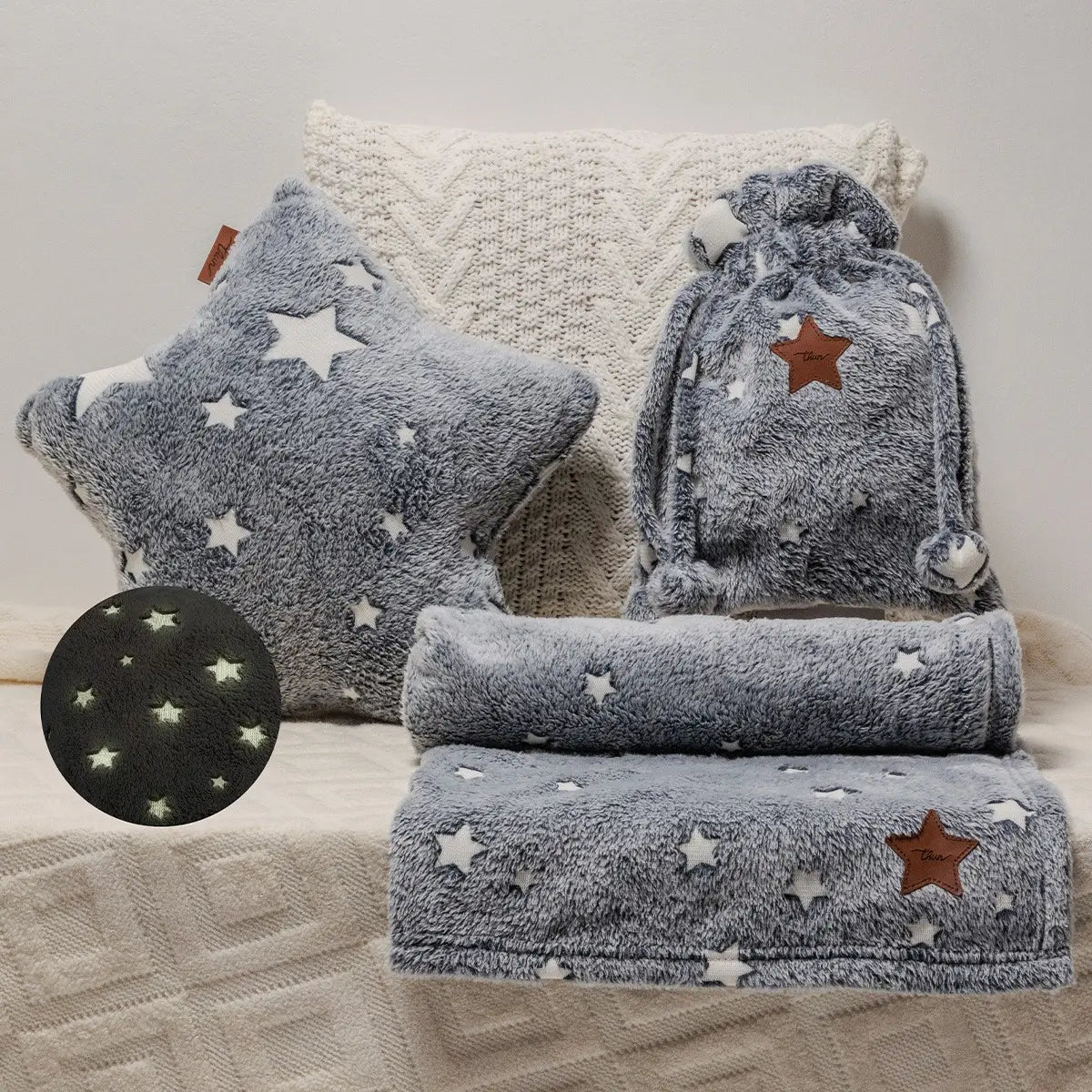 Thun cuscino sagomato stelle star si illumina al buio 40x40 cm