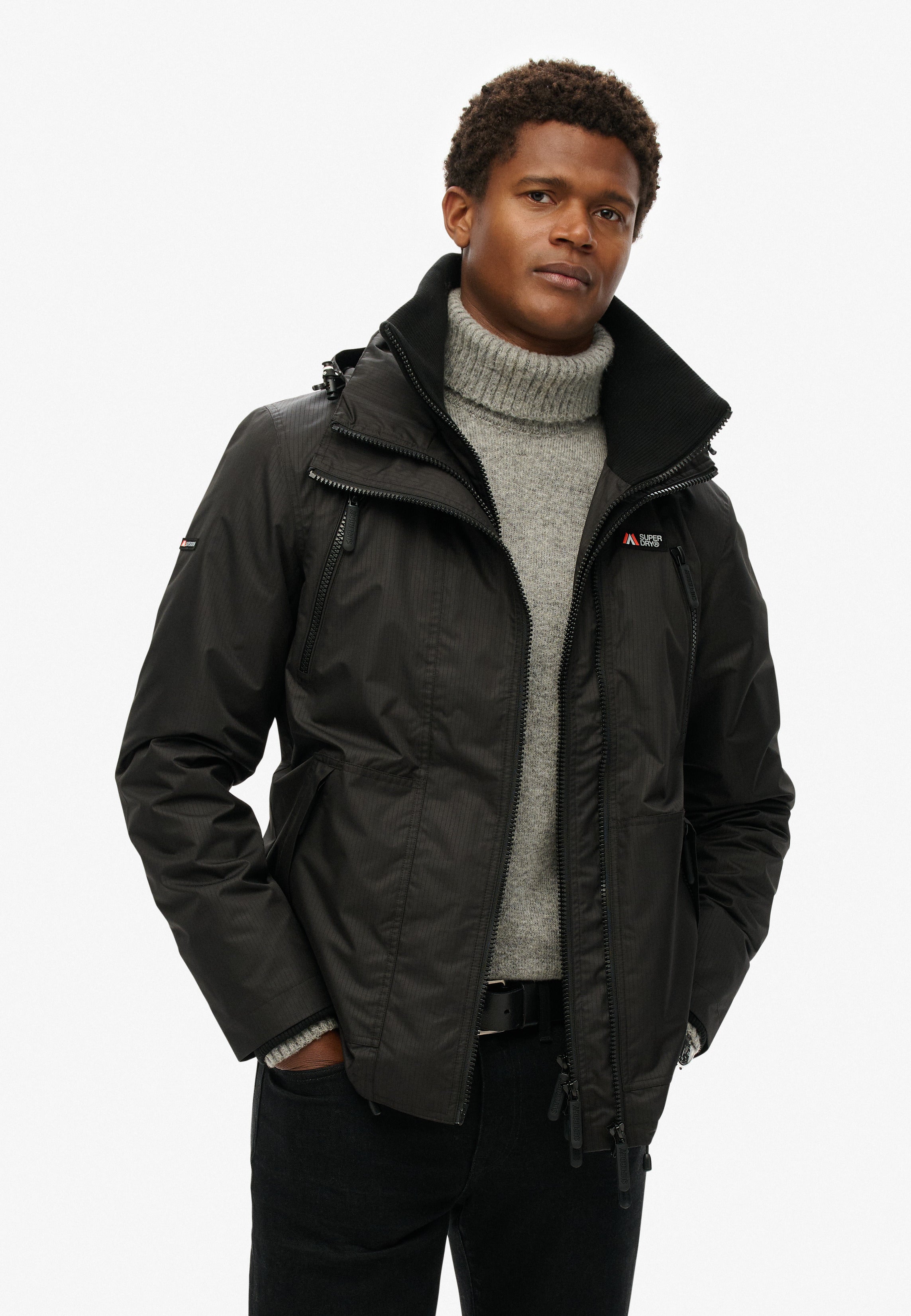 Superdry Giacca Windbreaker con Cappuccio Hooded Mountain nero